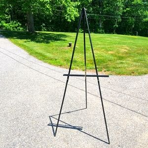 BLACK AND GOLD EASEL